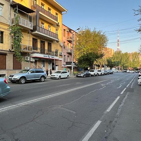 Tumanyan Street 3 Bedroom Deluxe Apartment With Large Balcony Tm662 Γιερεβάν Εξωτερικό φωτογραφία