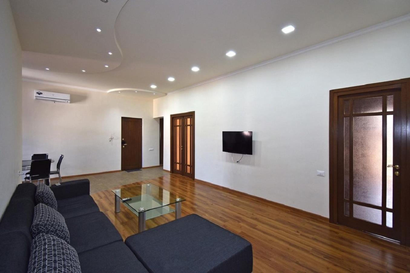 Tumanyan Street 3 Bedroom Deluxe Apartment With Large Balcony Tm662 Γιερεβάν Εξωτερικό φωτογραφία