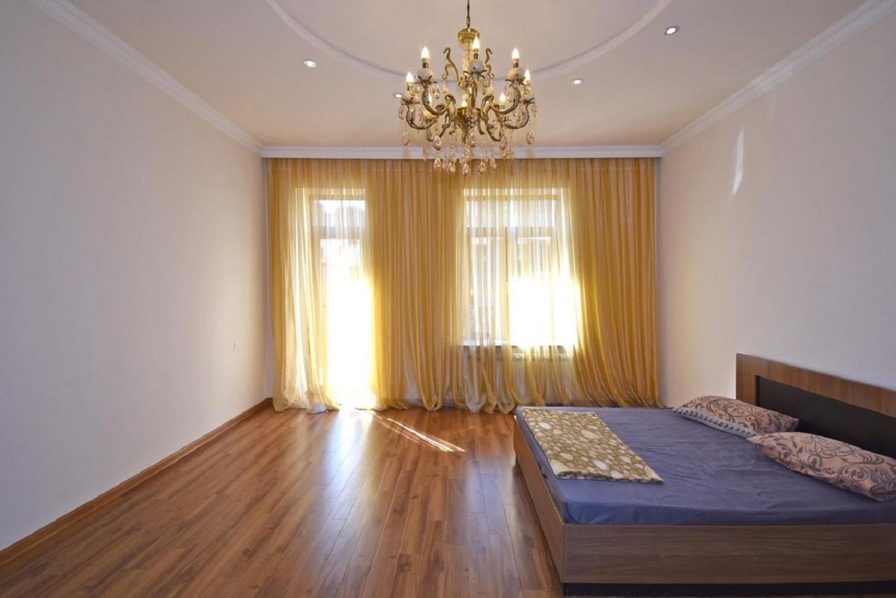 Tumanyan Street 3 Bedroom Deluxe Apartment With Large Balcony Tm662 Γιερεβάν Εξωτερικό φωτογραφία
