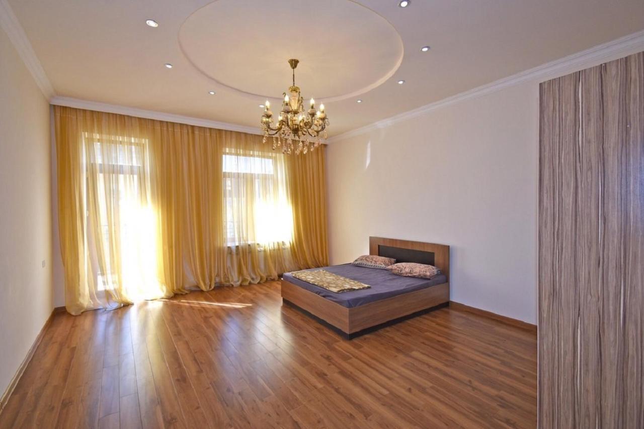 Tumanyan Street 3 Bedroom Deluxe Apartment With Large Balcony Tm662 Γιερεβάν Εξωτερικό φωτογραφία