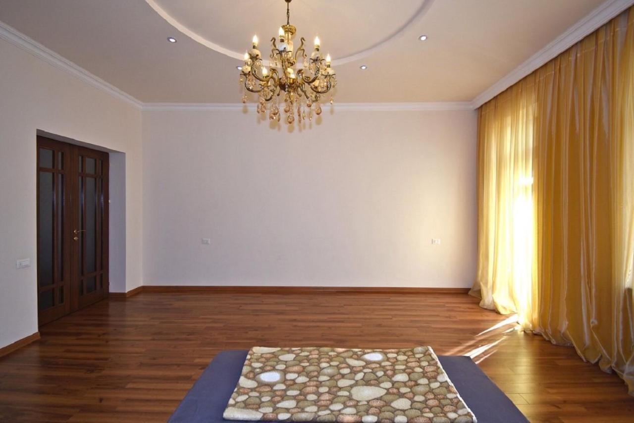 Tumanyan Street 3 Bedroom Deluxe Apartment With Large Balcony Tm662 Γιερεβάν Εξωτερικό φωτογραφία